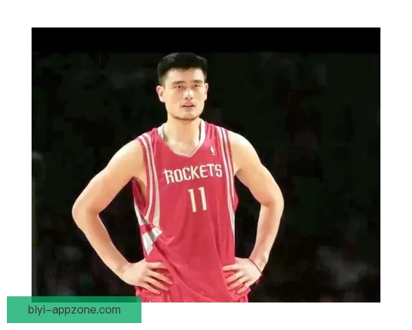 他在NBA的影响力堪比姚明 被誉为中国篮球的名片和全球代言人 他在NBA的影响力堪比姚明 被誉为中国篮球的名片和全球代言人